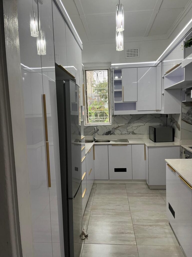 Built-in cabinets and tilling